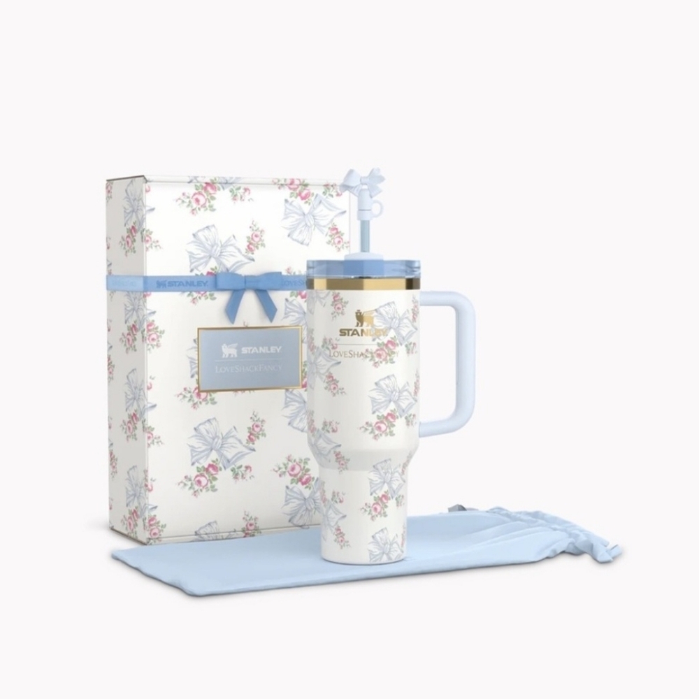 The Stanley x LoveShackFancy Quencher 40 Oz Holiday Rosa Beaux Blue Roses & Bows